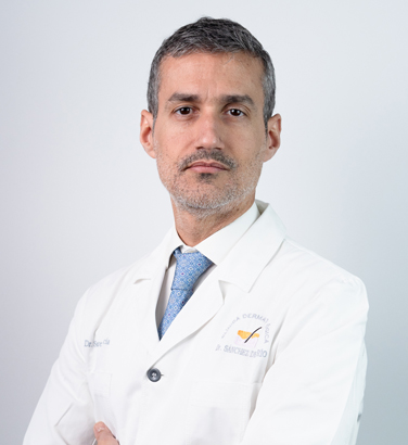 Dr. Carlos Suárez